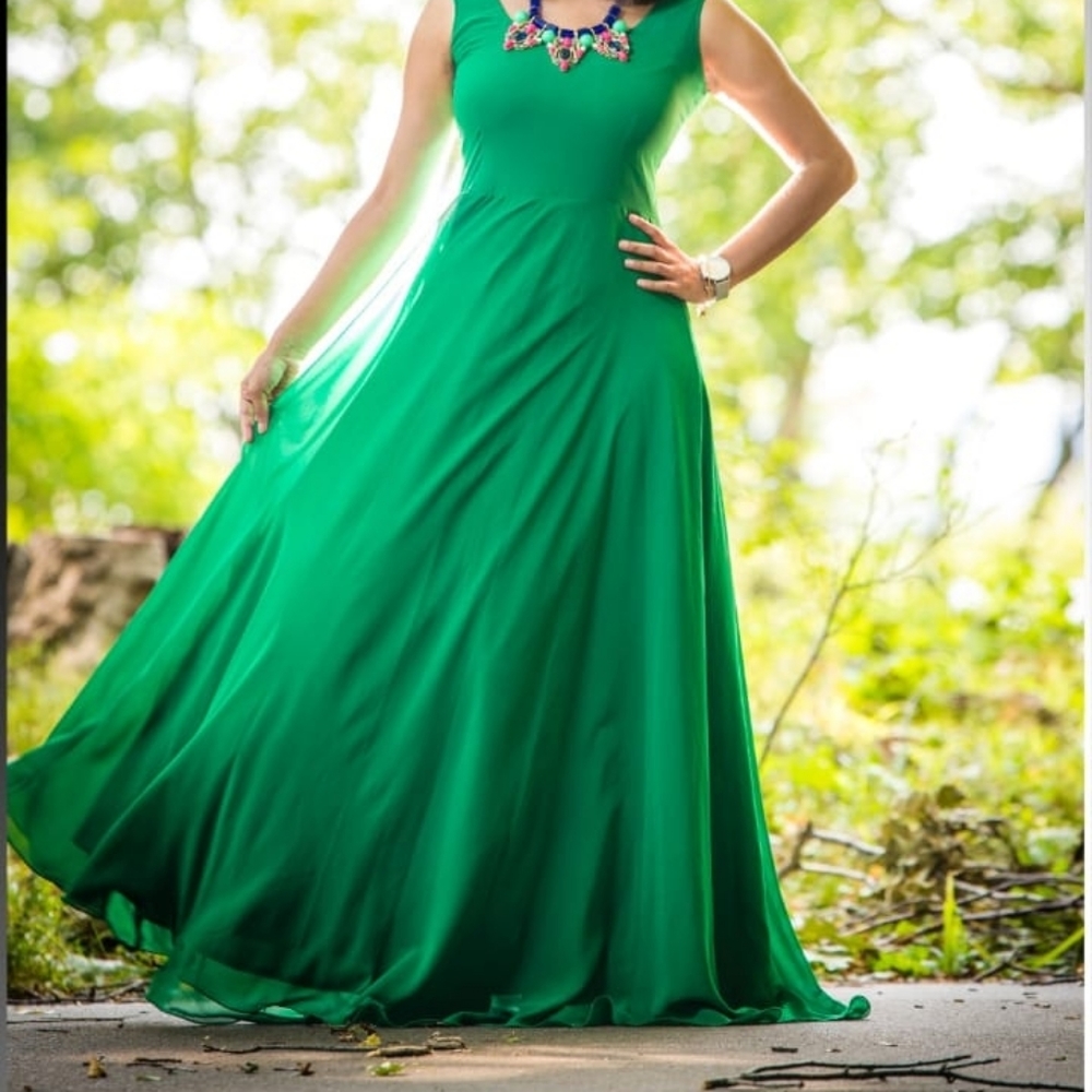 Green maxi dress